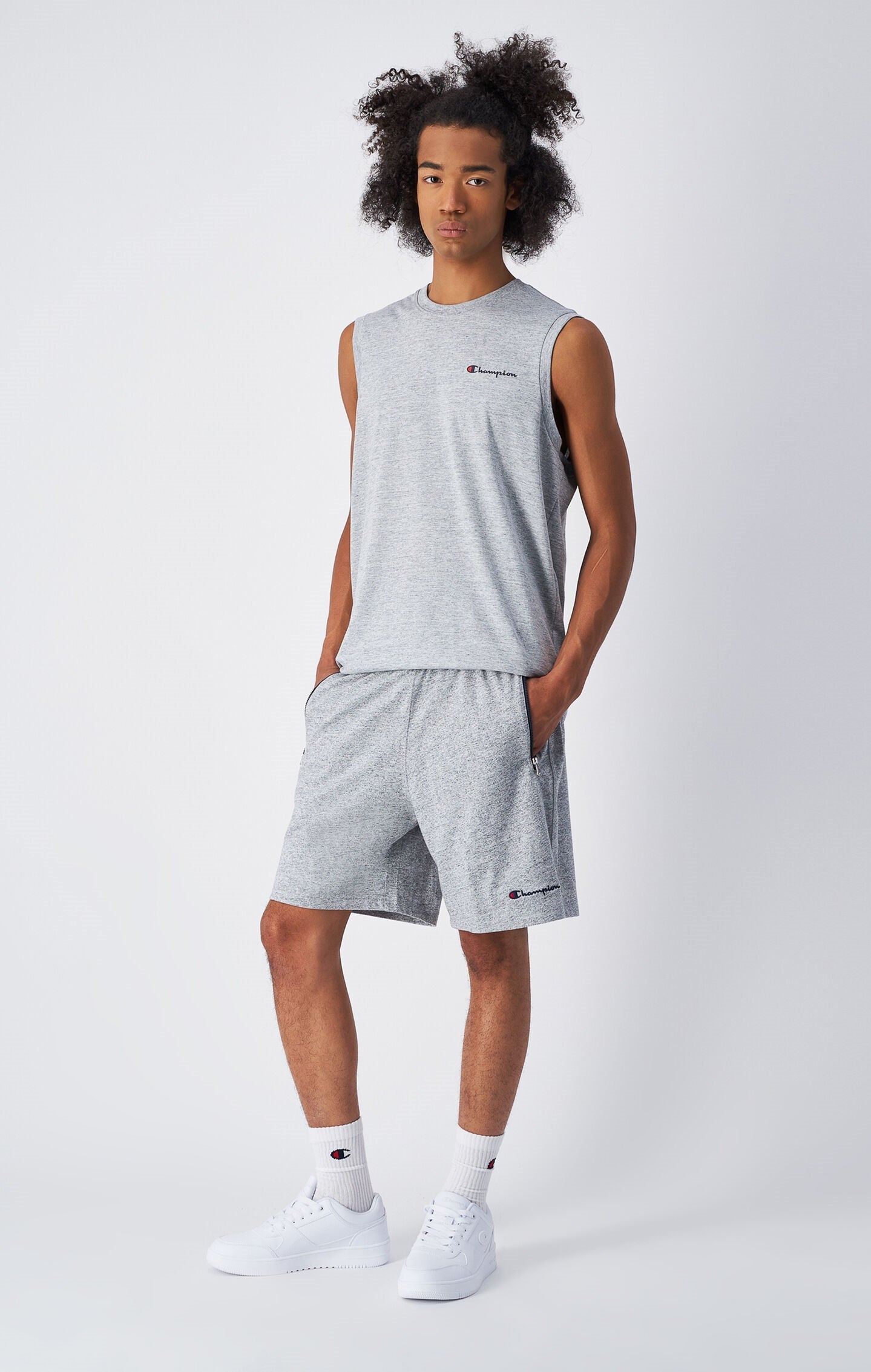 Slim Fit Men's Bermuda Light Shorts with Zip Pockets Icons